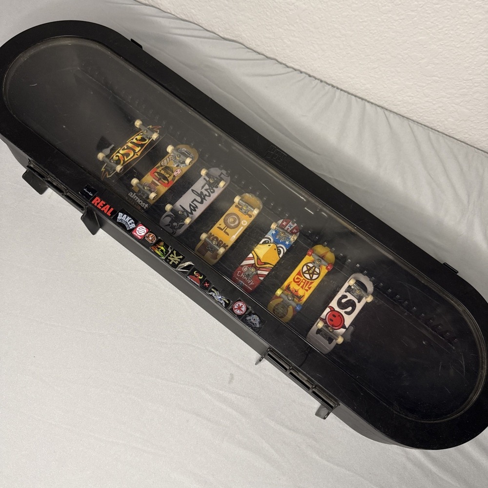 Vintage Tech Deck Fingerboard Lot 7 Boards w/ Display Carrying Case READ